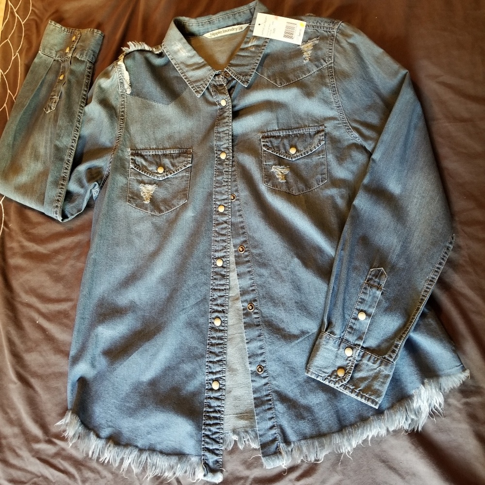 Hippie Laundry Women's Jean Buttonup